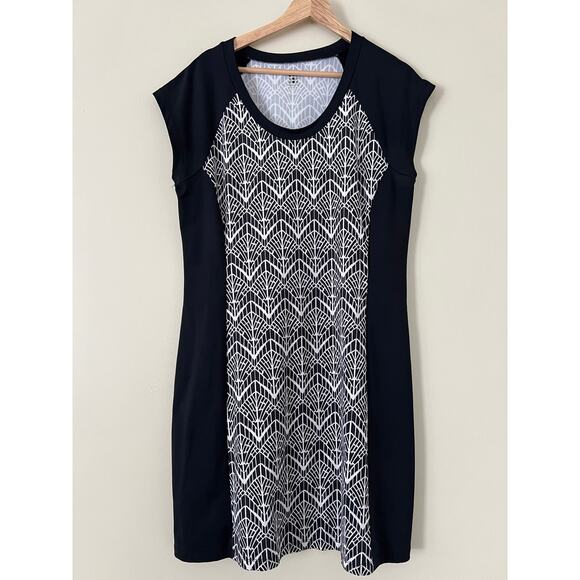 Title Nine Gidget Sheath Athletic Athleisure Dress Outdoor Hiking Beach Active L - Picture 1 of 4